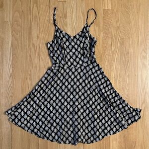 Old Navy Fit & Flare Black & White Print Above Knee Cami Dress, Size S